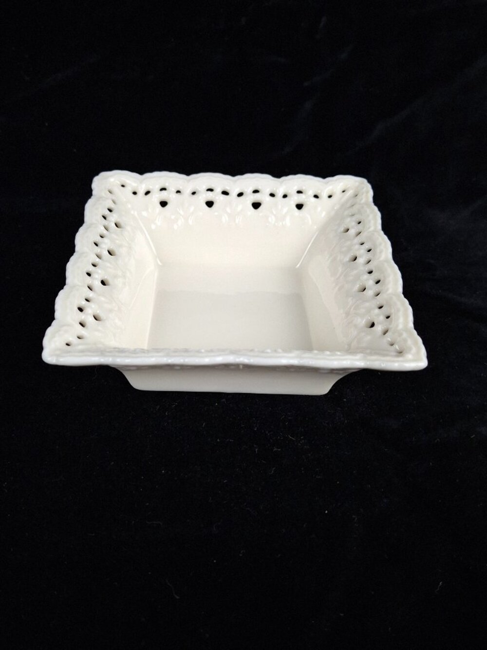 Skye McGhie Cream Lace Fine Porcelain Square Trinket Bowl Pierced Reticulated